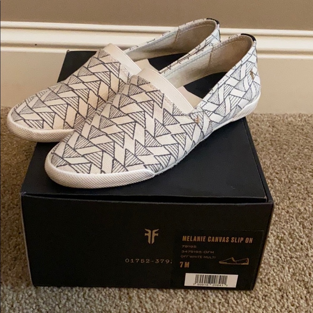 Frye Melanie canvas Slip On off white multi shoes